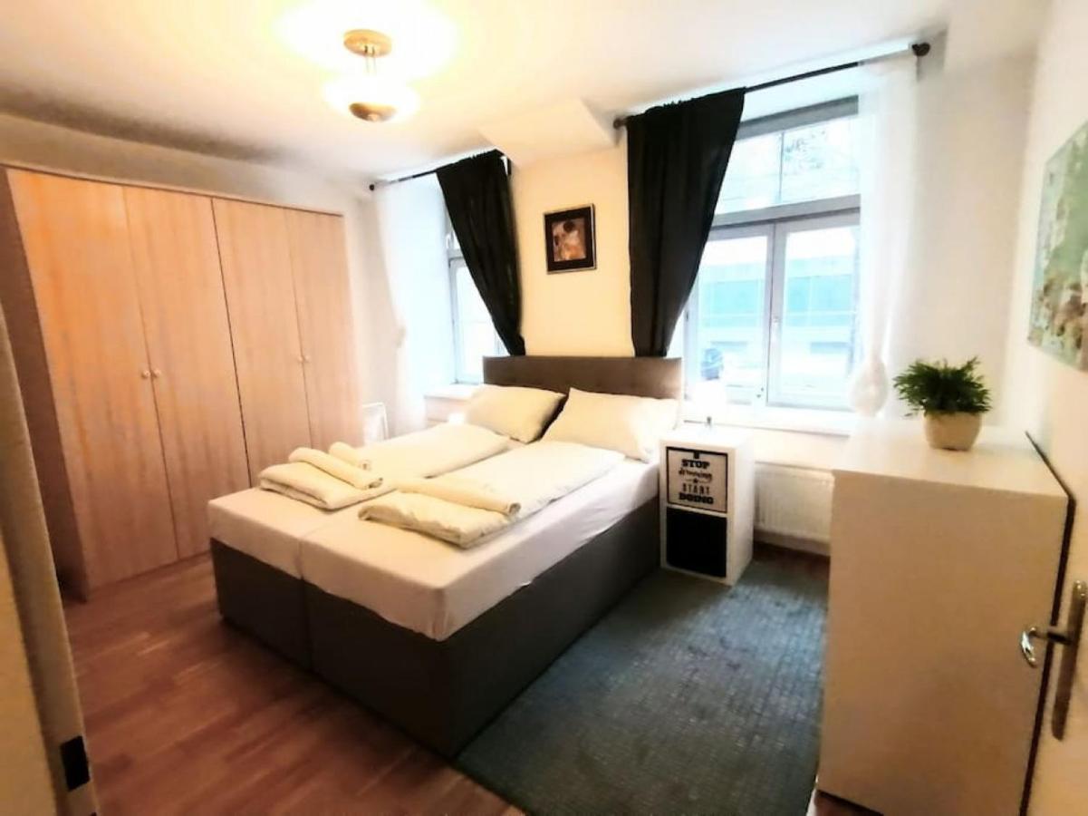 Nd Exquisites Wundervolles Ruhiges Terrassenapartment Mit Garage 维也纳 外观 照片