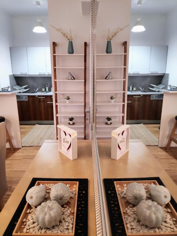 Nd Exquisites Wundervolles Ruhiges Terrassenapartment Mit Garage 维也纳 外观 照片