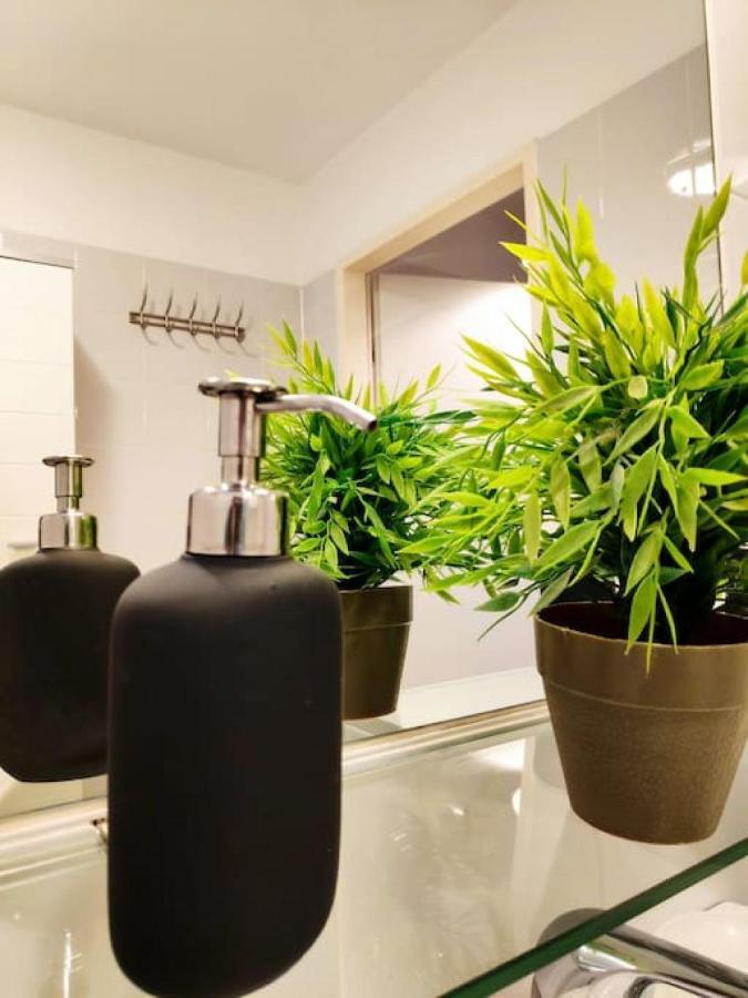 Nd Exquisites Wundervolles Ruhiges Terrassenapartment Mit Garage 维也纳 外观 照片